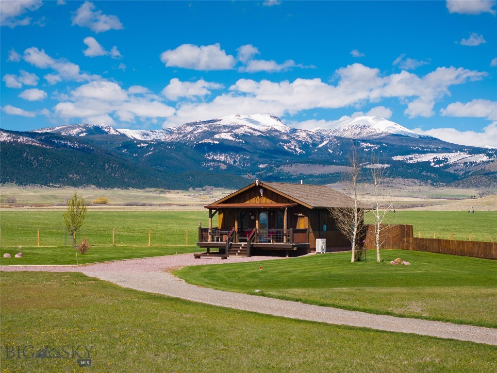 5469 US Highway 287, Ennis