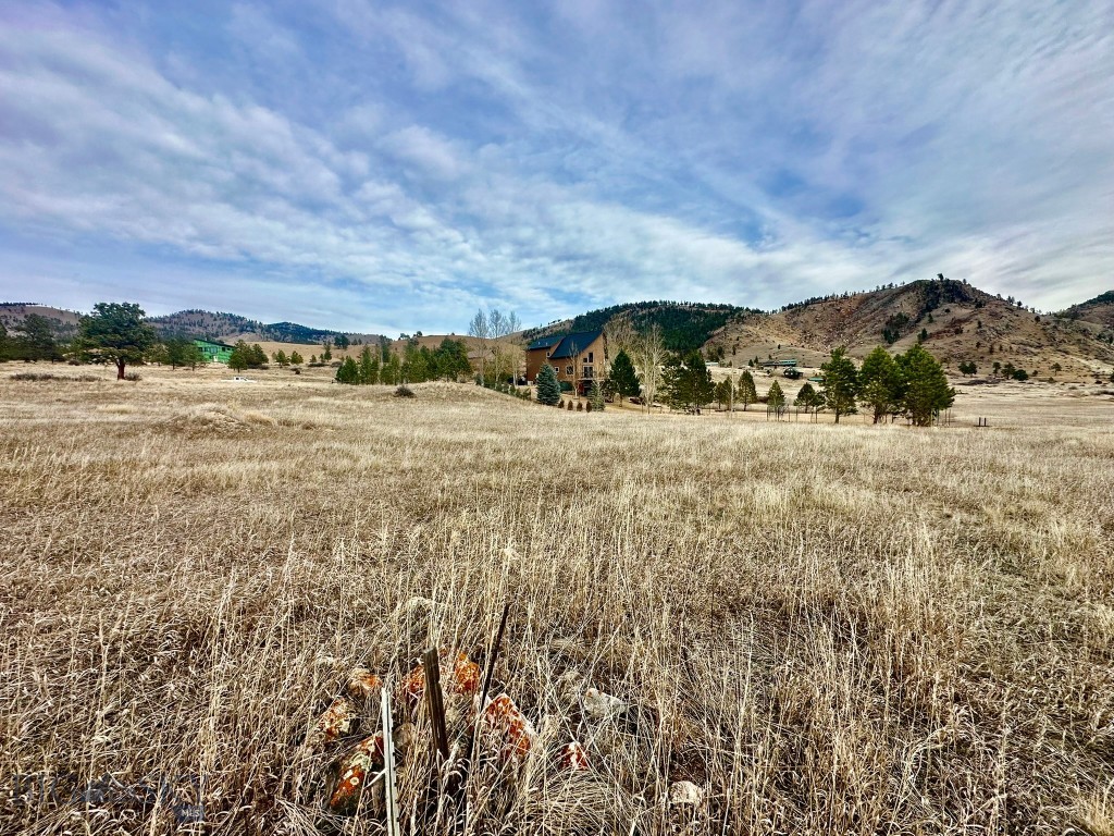 8392 American Bar Road, Helena