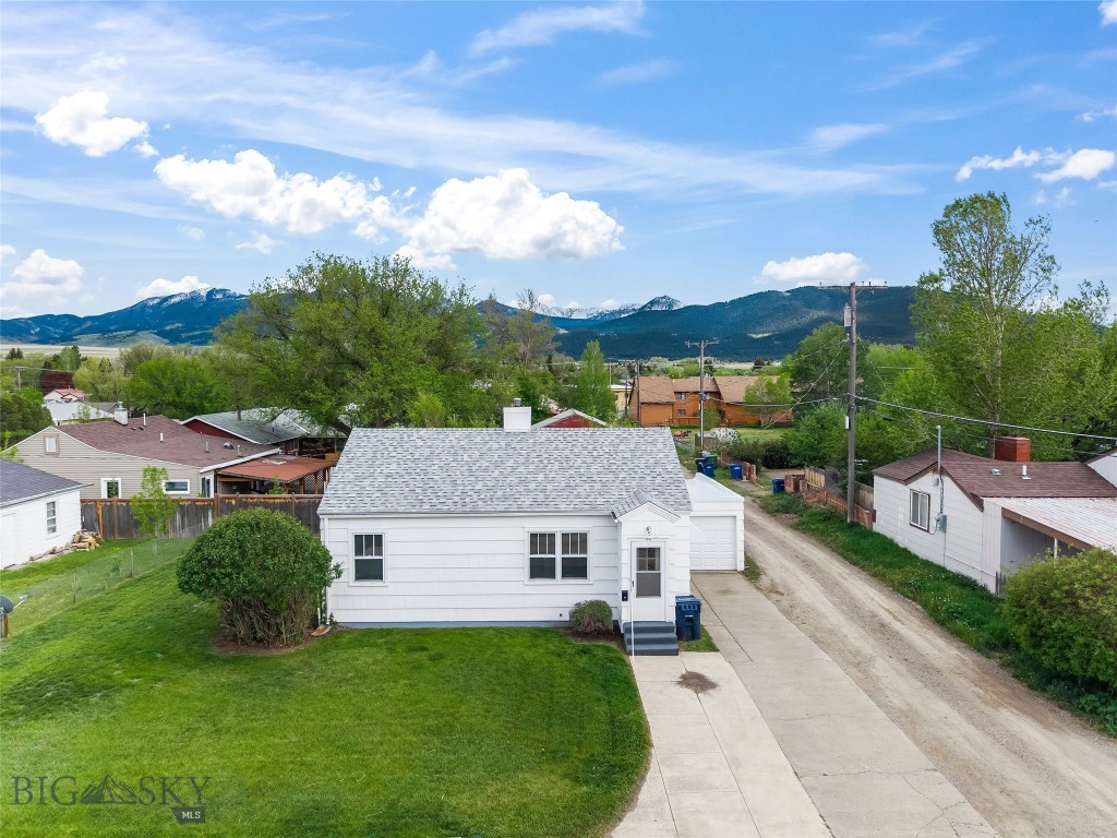 1311 W Geyser Street, Livingston