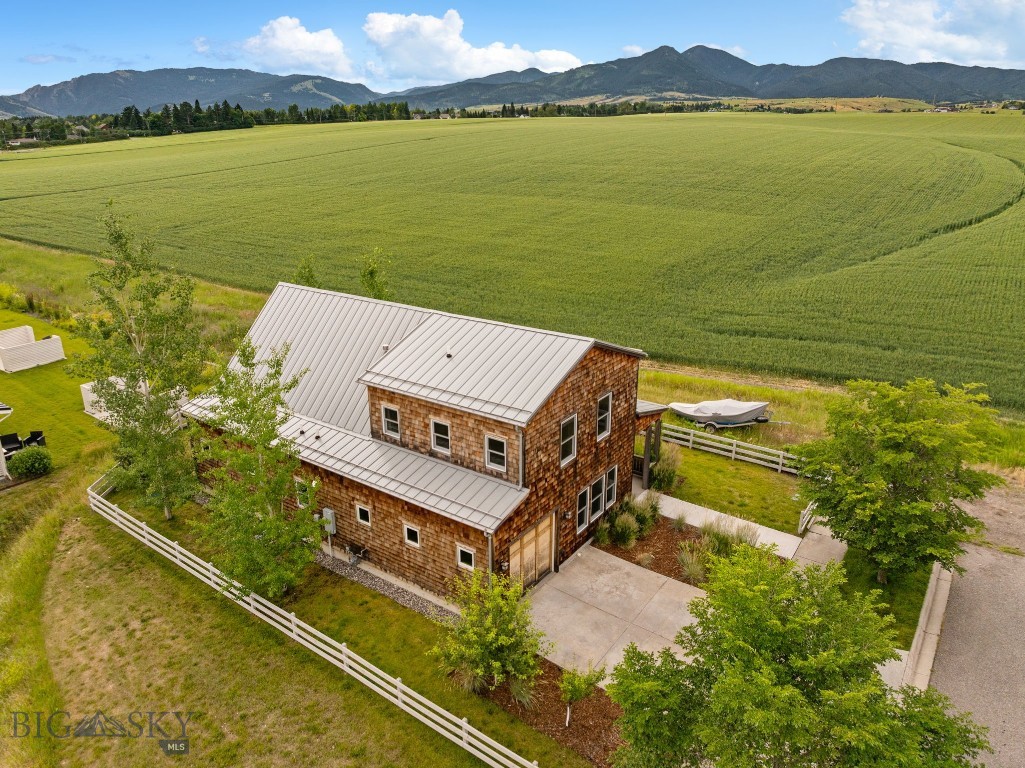 820 Farmhouse Lane, Bozeman