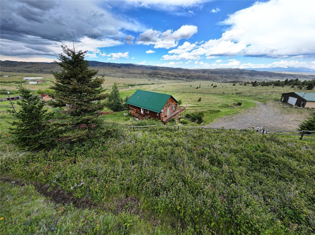 98 Pony Road, Livingston