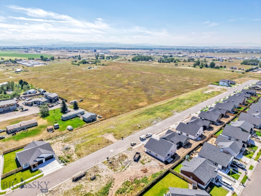 716 Spaniel Lane, Belgrade