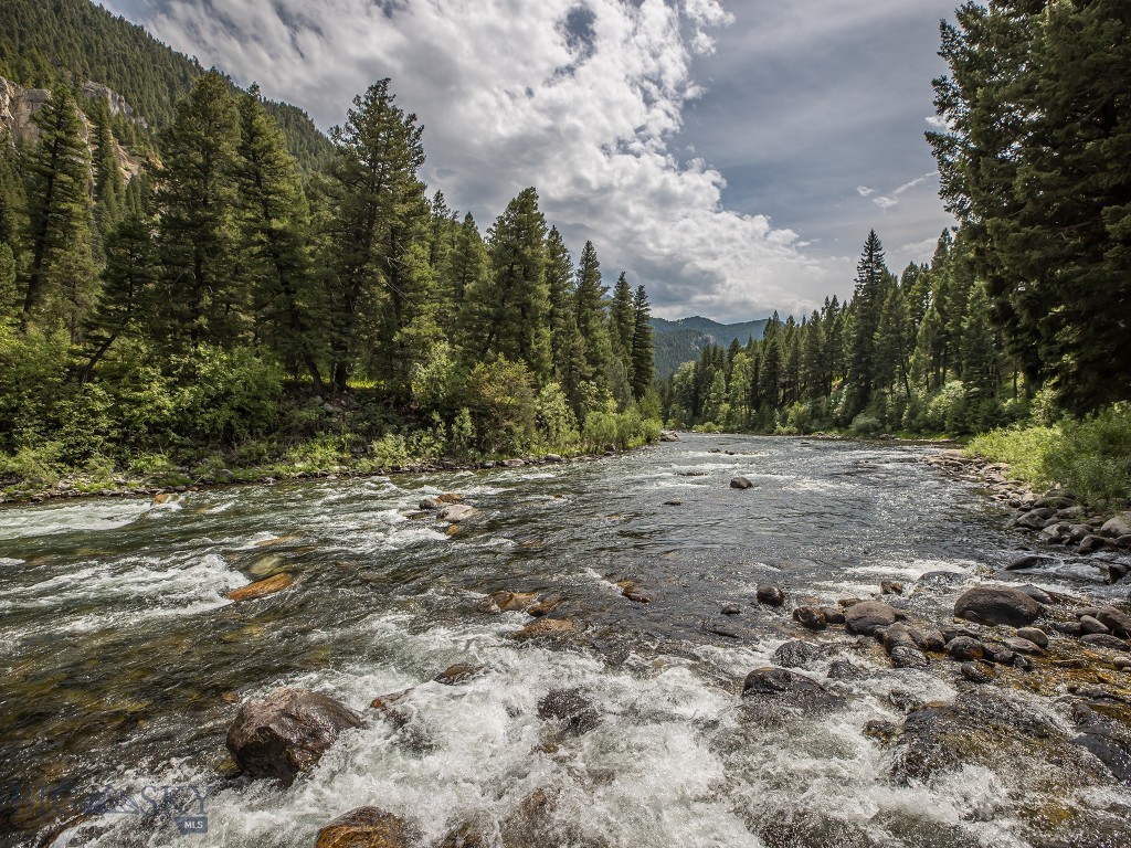 64370 Gallatin Road, Gallatin Gateway