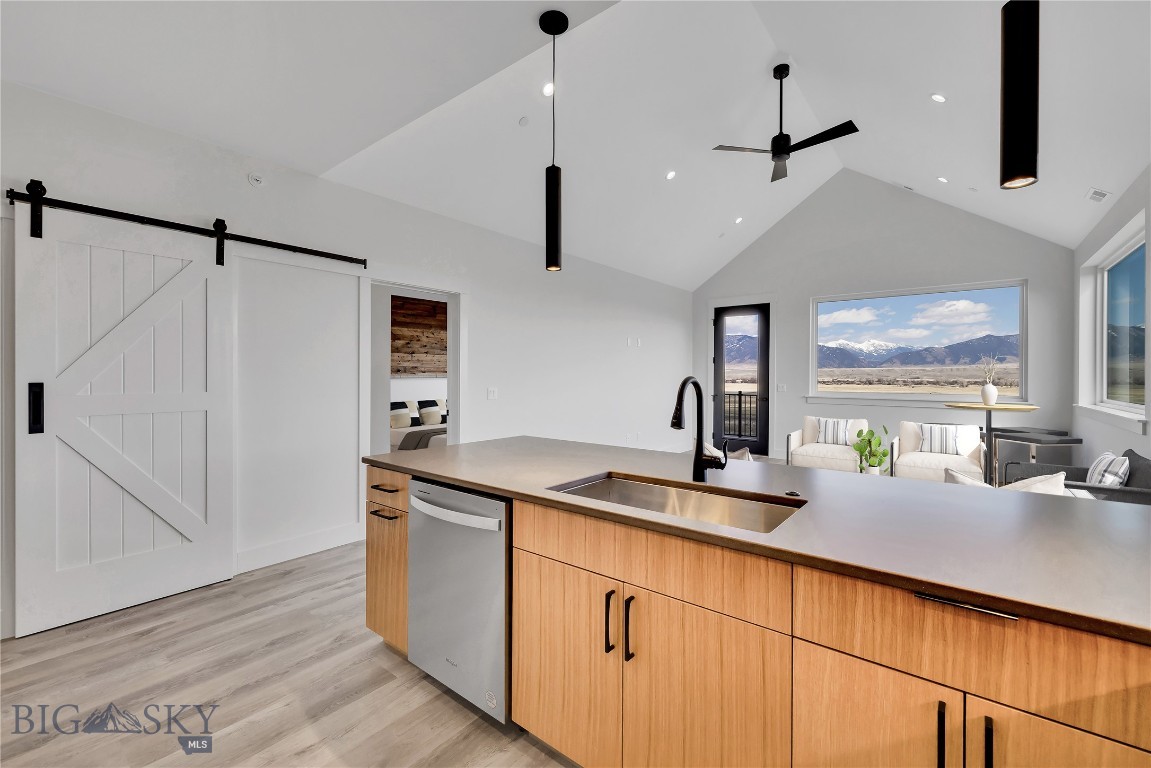 450 Loomis Way D, Ennis