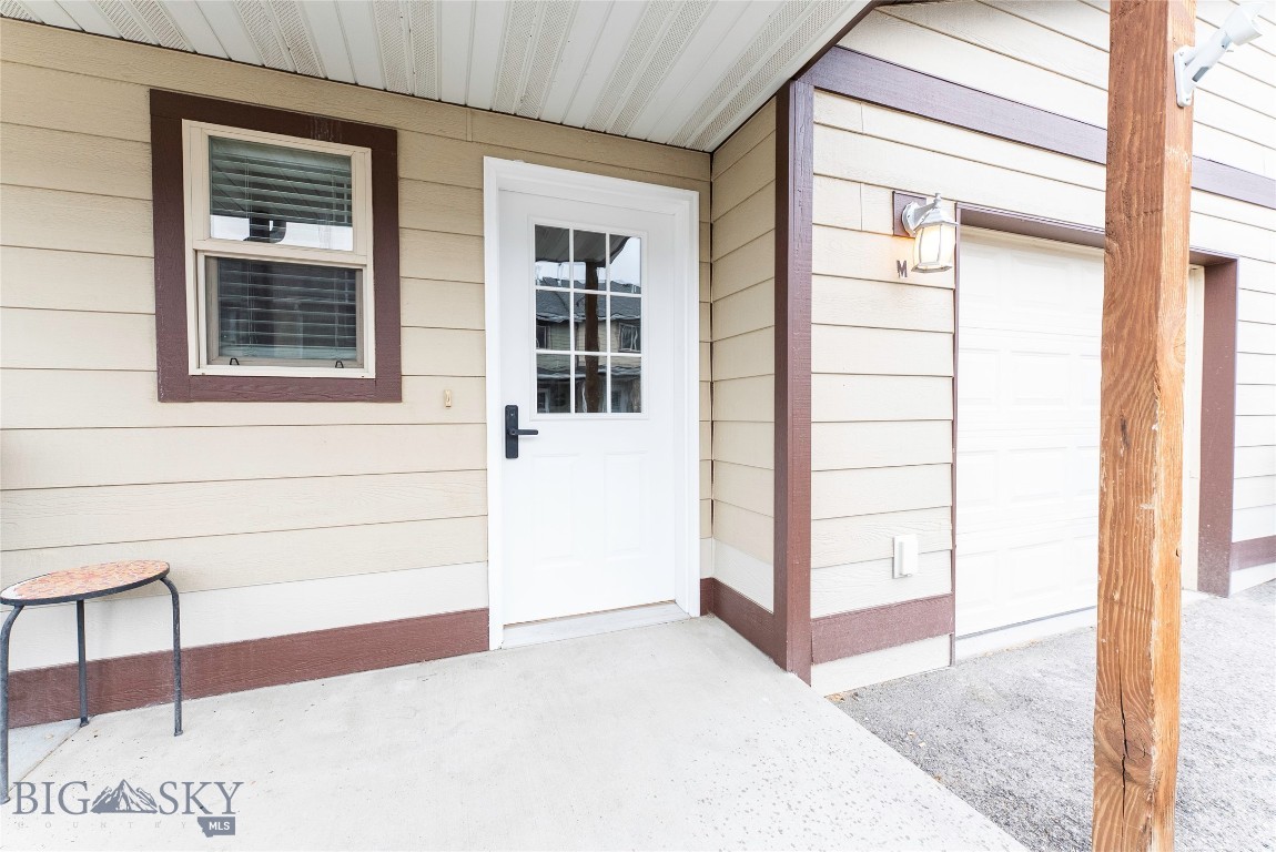 1010 Cruiser Lane M, Belgrade