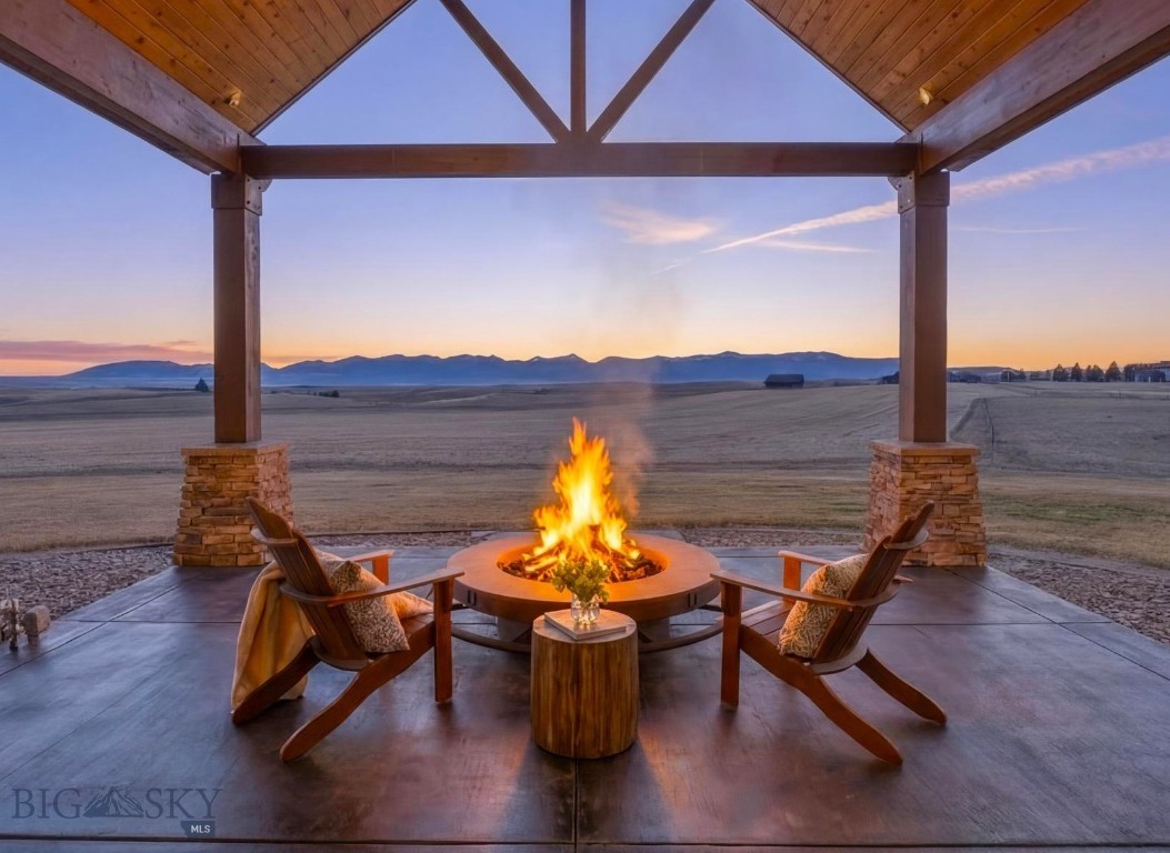 9670 Prairie Rd, Manhattan