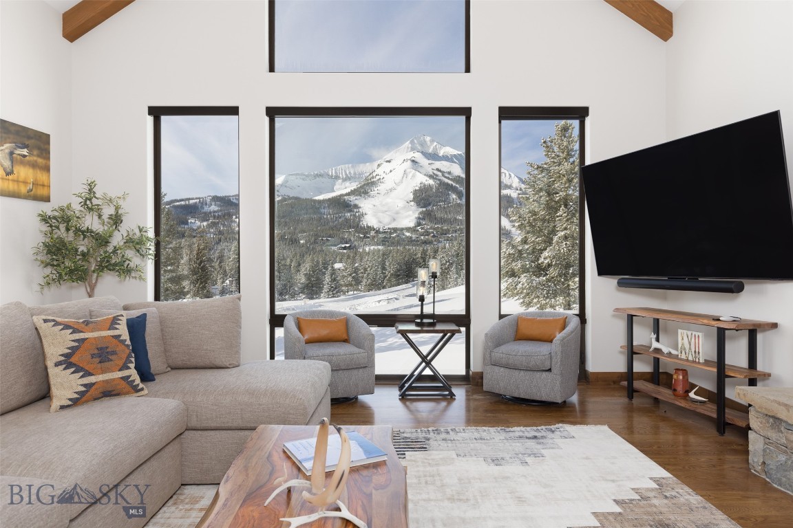 19 White Grass, Big Sky