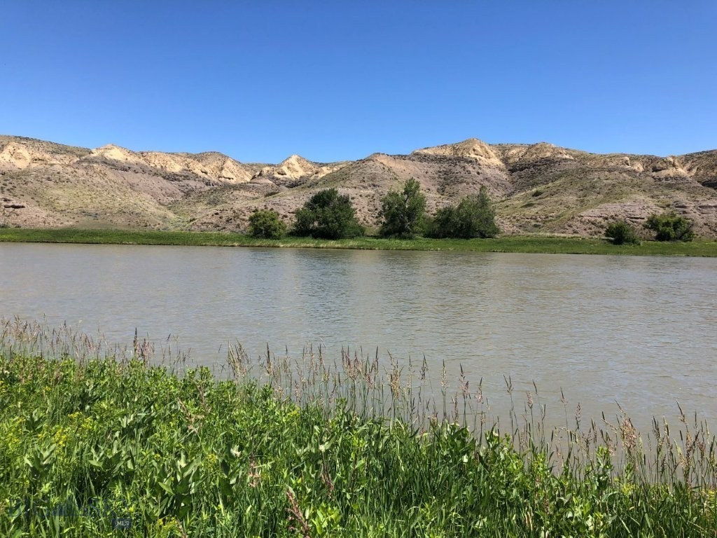 18 Vernon Road, Highwood