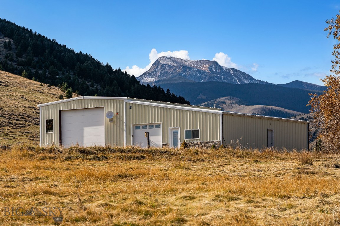 45 Potosi Road, Pony