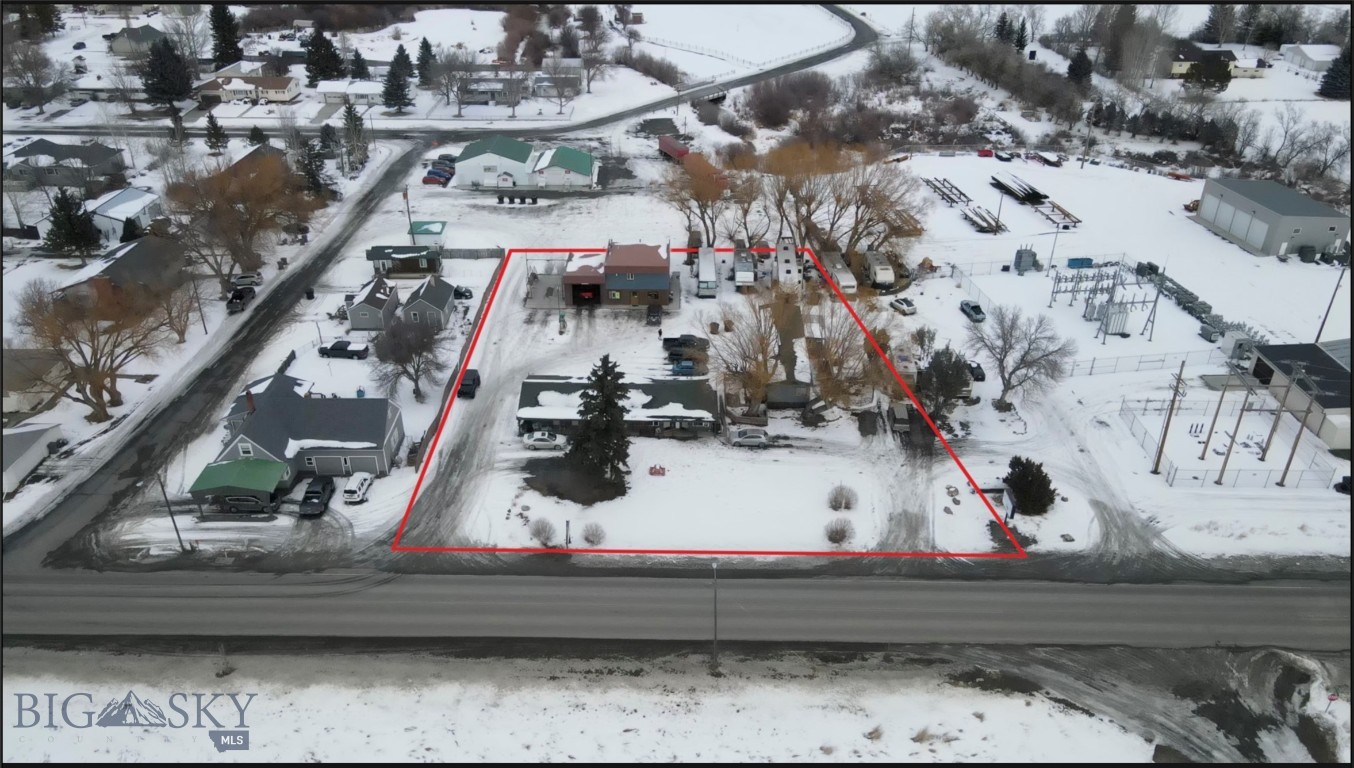 513 E Legion Avenue, Whitehall