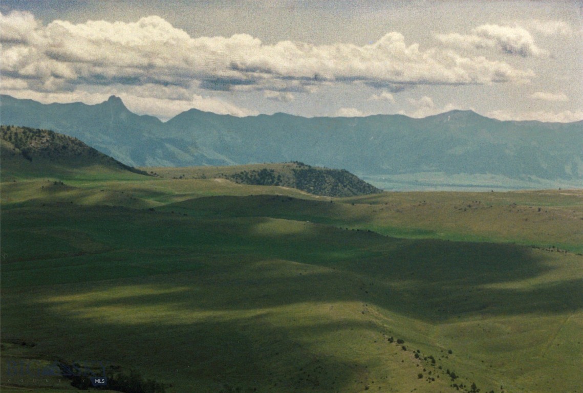 TBD NE Horseshoe Gulch Road Road N, Manhattan