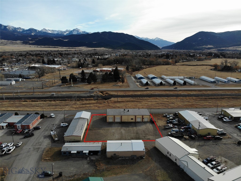 1204 W Front Street, Livingston