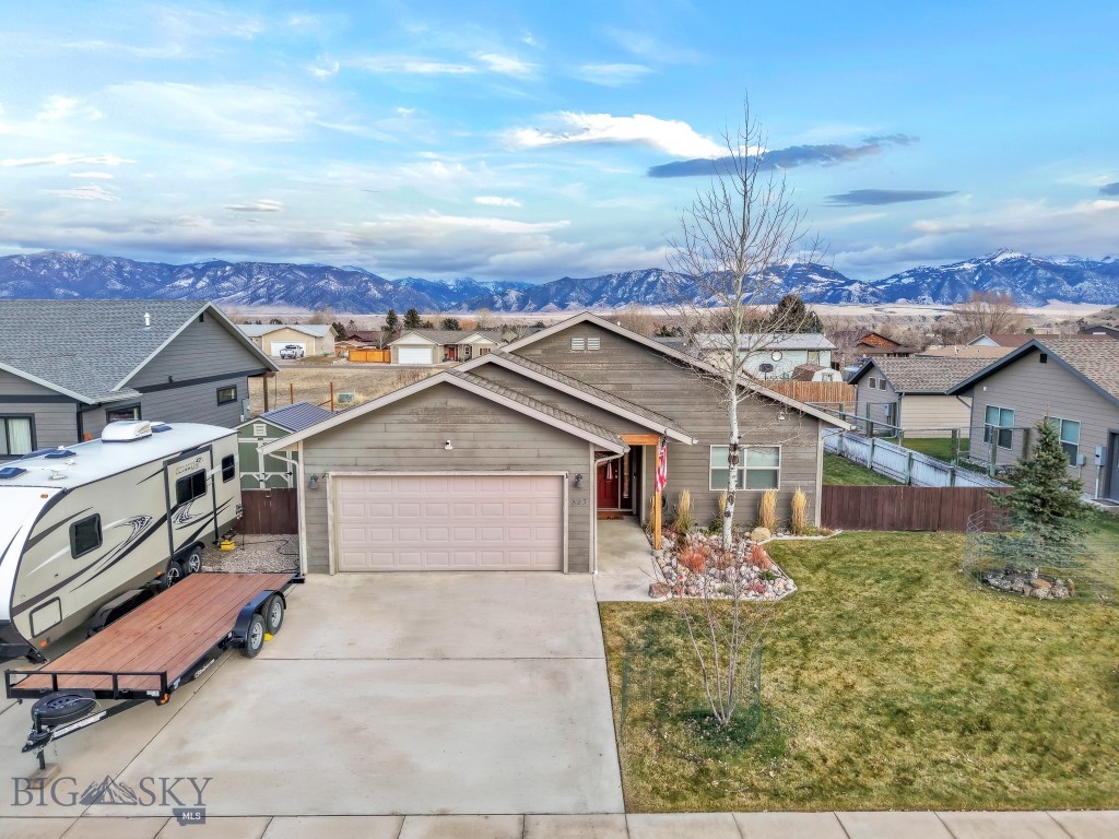 823 Madison Avenue, Ennis