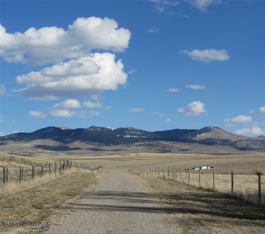 3919 Blacktail Road, Dillon