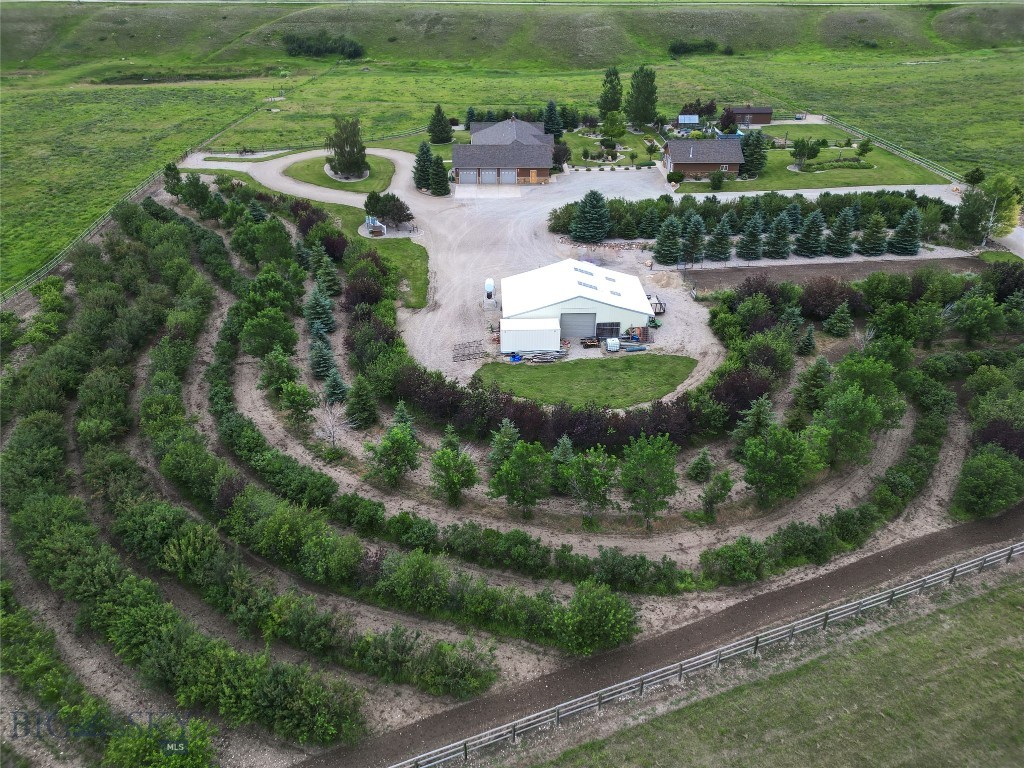 316 Estate Drive, Lewistown