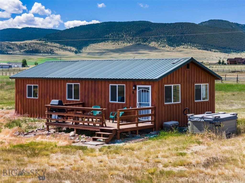 30 Hayfield Loop Trail, Ennis