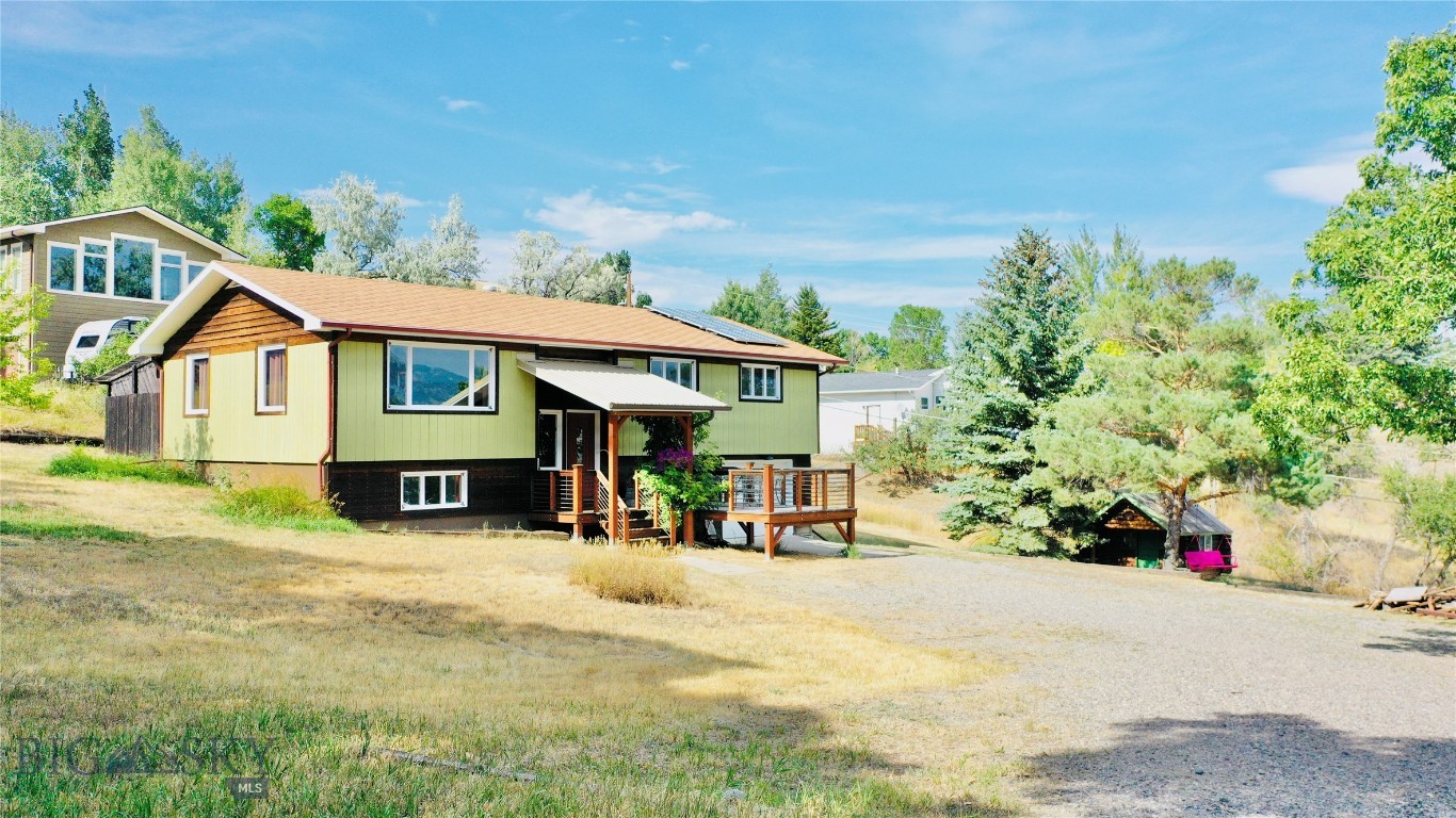 205 E Montana Street, Livingston