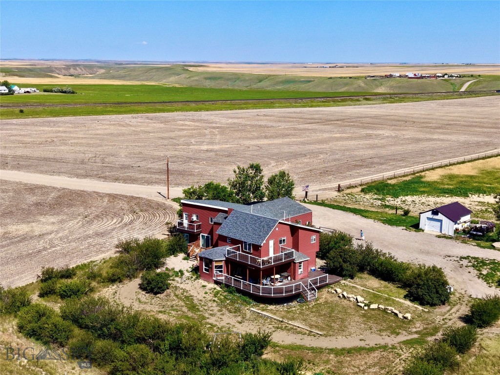 841 22nd Road NE, Dutton