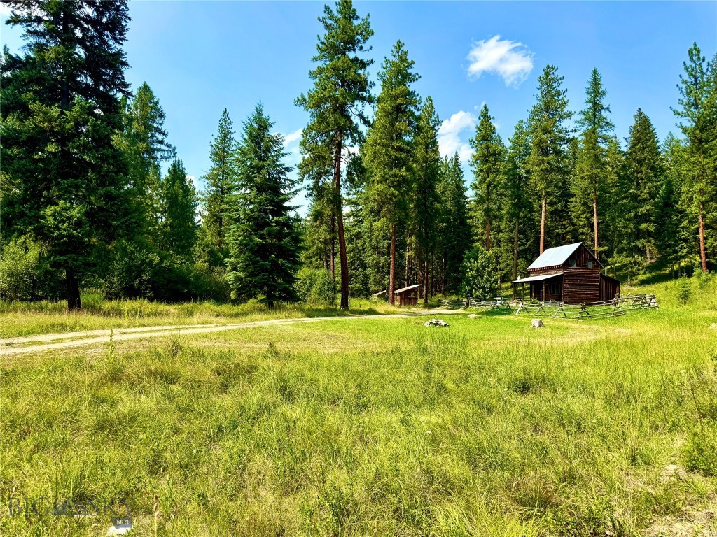 25650 Nine Mile Road, Huson
