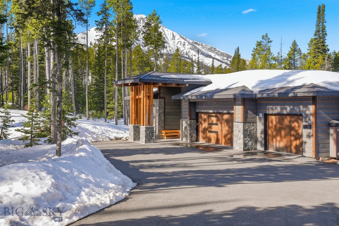 11 Speaking Eagle, Big Sky