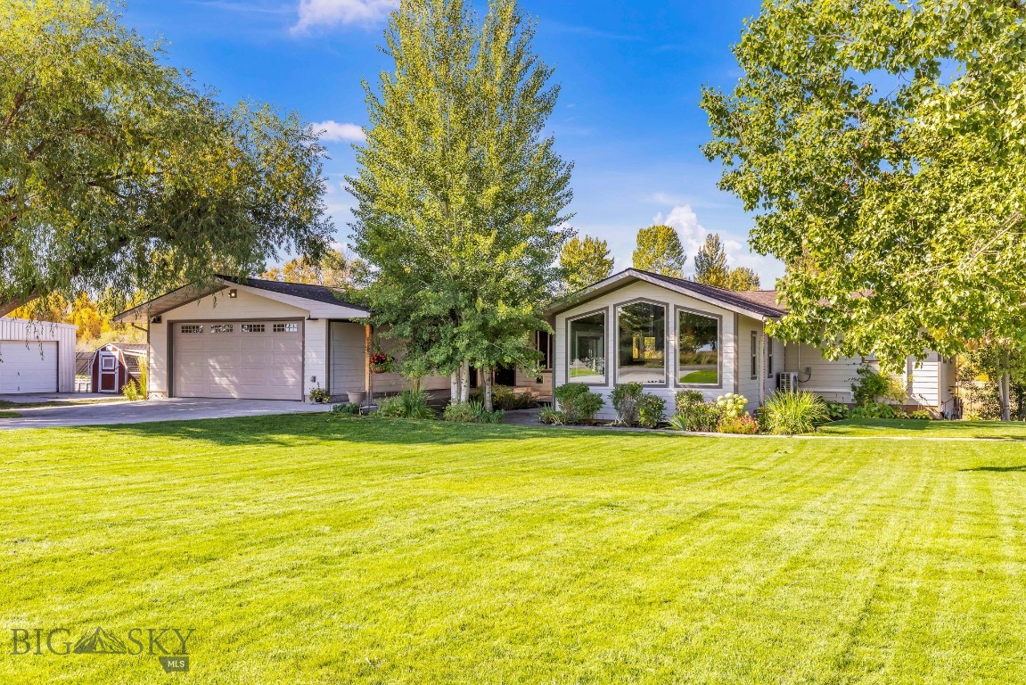 2399 Central Park Road, Belgrade