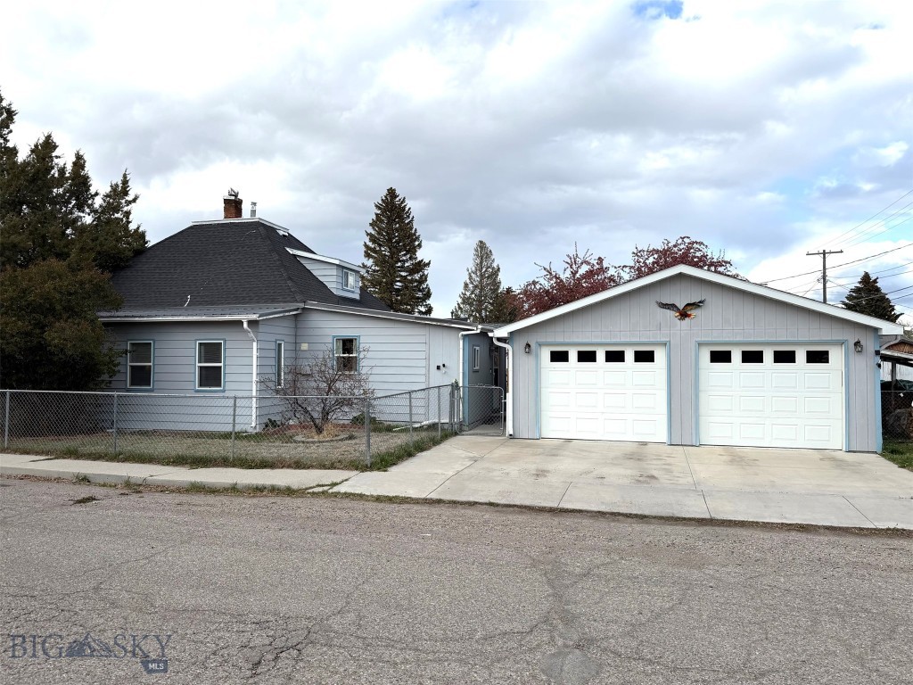 236 S Dakota Street, Dillon