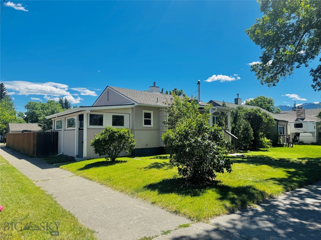 501 S 11th Street, Livingston