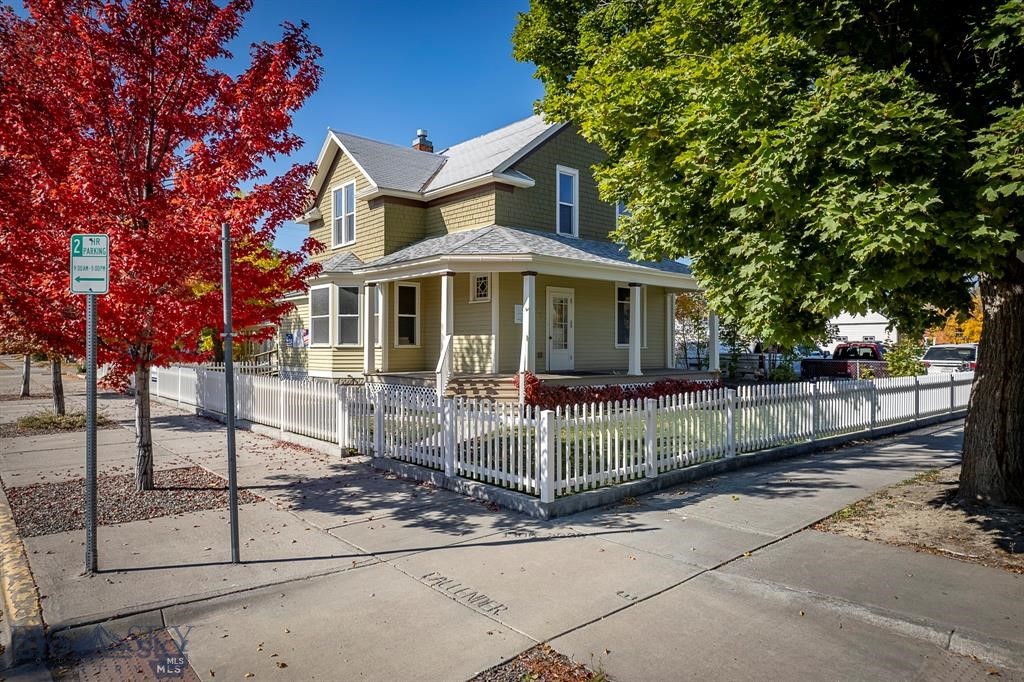 101 N E, Livingston