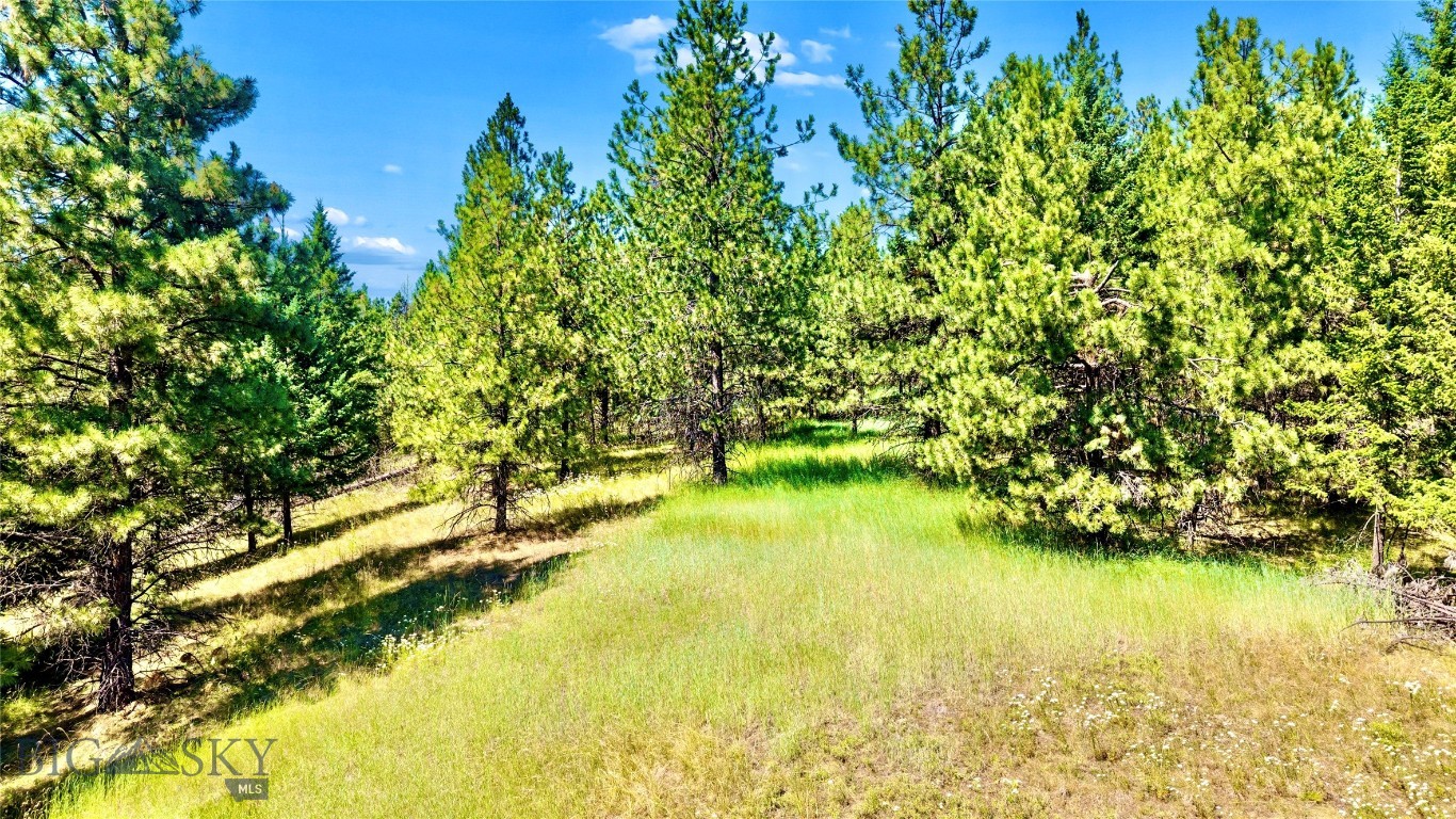 NHN N Rolling Hills Road, Eureka