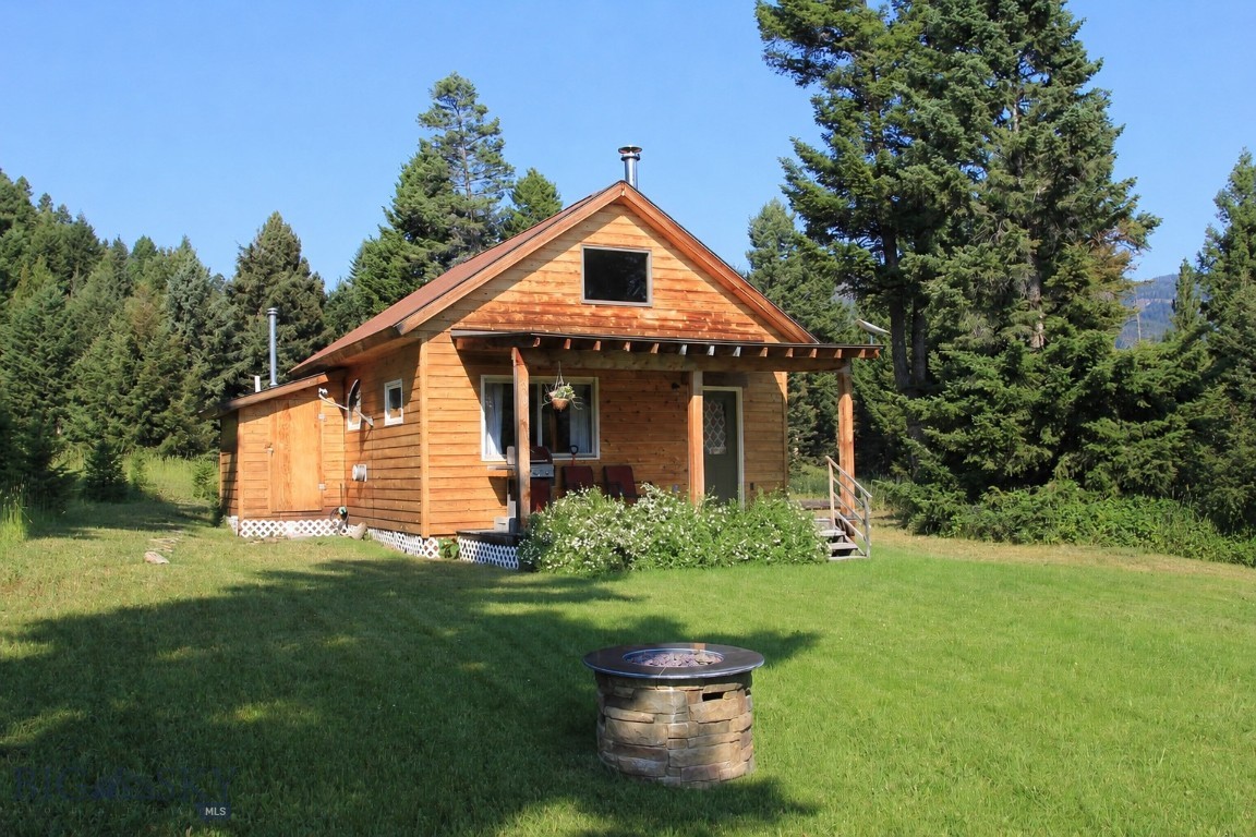 472 Rock Creek Road S, Emigrant