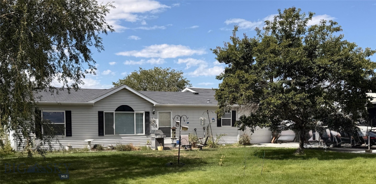 513 Hale-Bopp Avenue, Belgrade