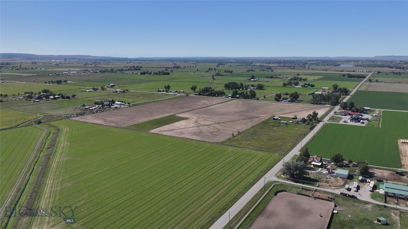 924 W I Road, Worden