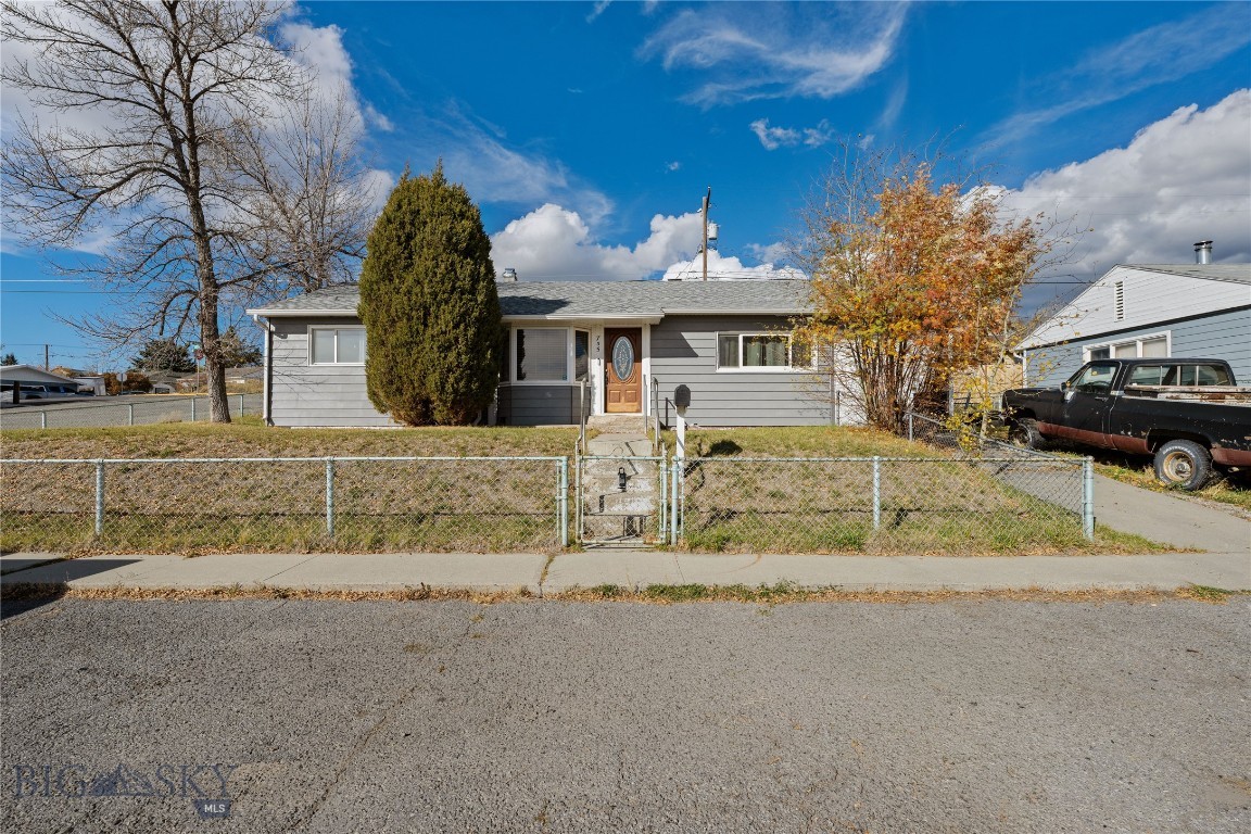 735 11th, Butte