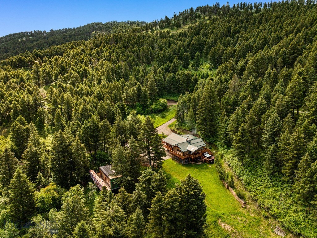 78 Lake Drive, Livingston