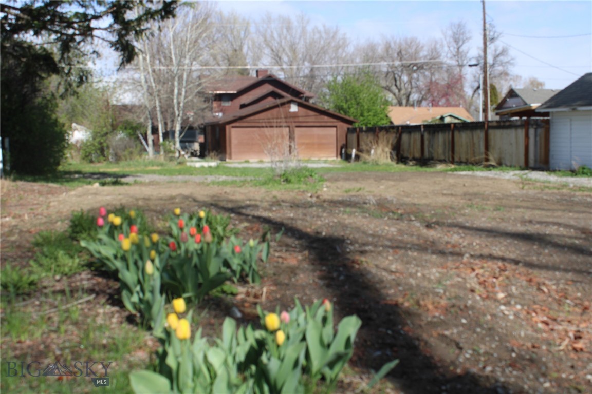 212 S 5th Street, Manhattan