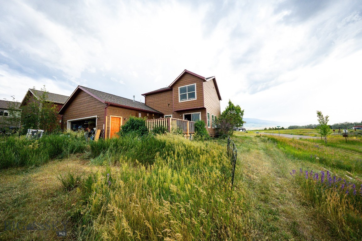 830 N 12th, Livingston