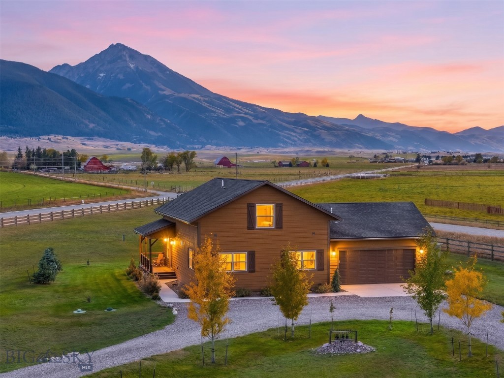40 Obsidian Road, Livingston