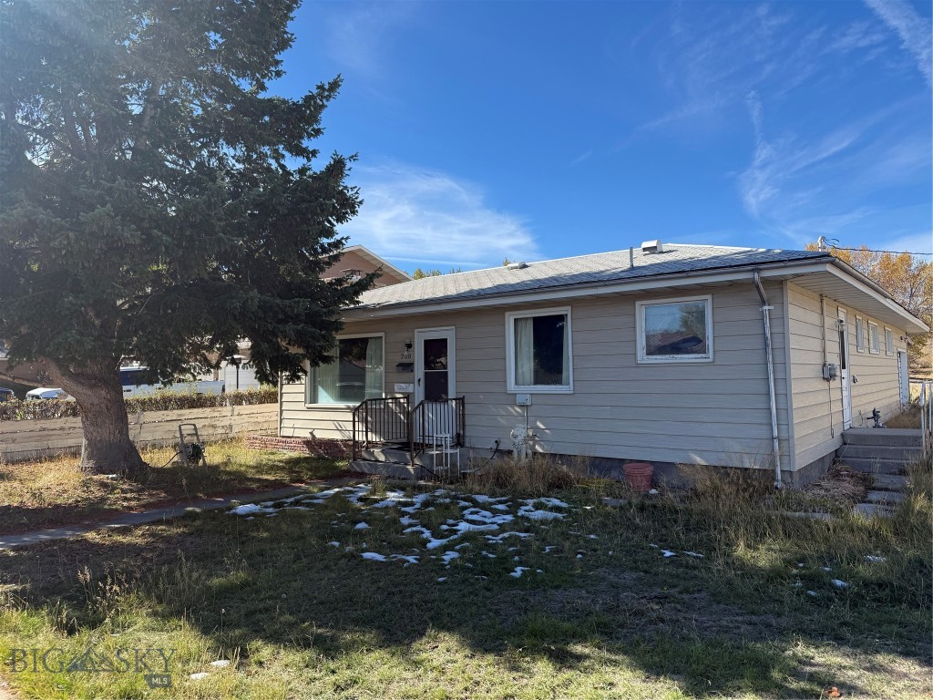 208 N Cherry Street, Anaconda