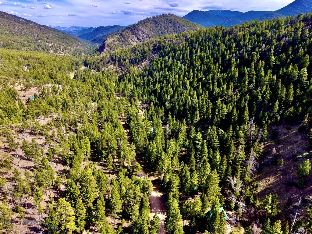 3925 Little Wolf Creek Road, Wolf Creek