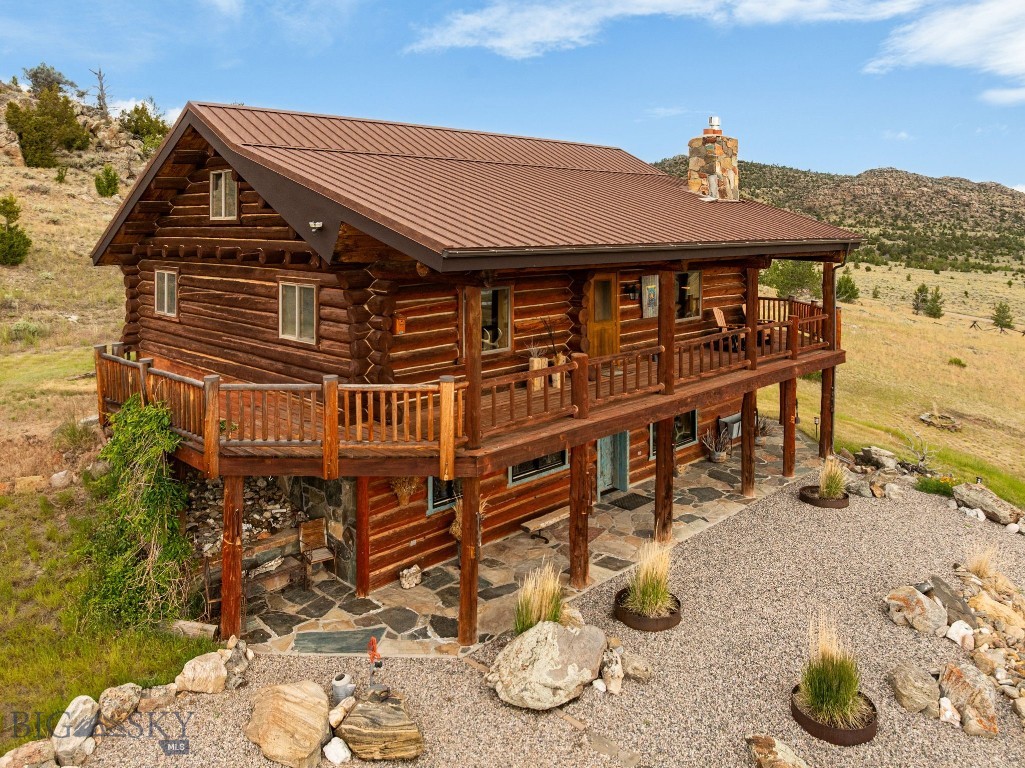 42 E L & M Ranch, Ennis