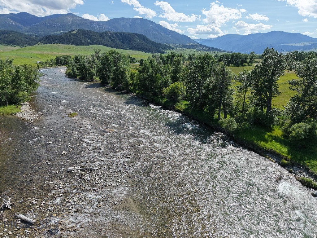 8 West Fork Road, Nye