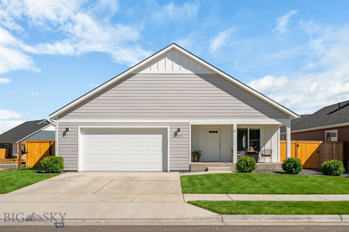 707 Thrice Loop, Belgrade