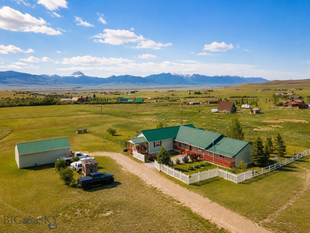 353 Shining Mountains Loop Road, Ennis