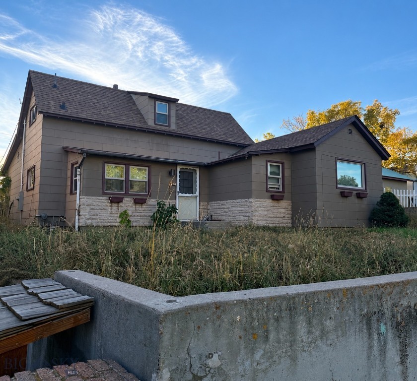 206 S G Street, Livingston
