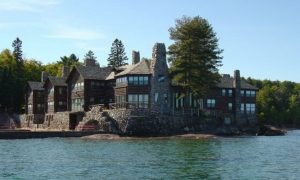 Granot Loma World's Largest Luxury Log Home Photo Jim Harger